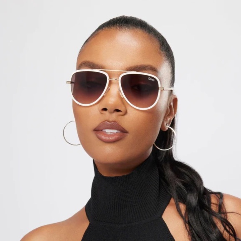 NWT QUAY All in mini white/brown sunglasses
